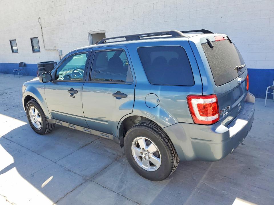 2010 Ford Escape მანქანა იყიდება აუქციონზე, vin: 1FMCU0D72AKC44856, აუქციონის ნომერი: 57196776
