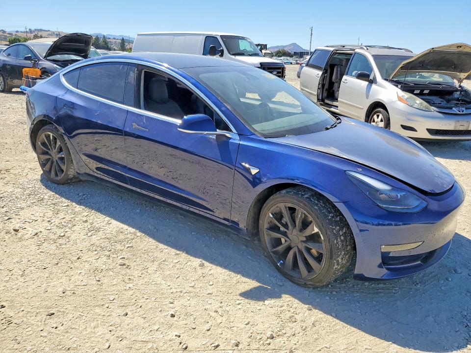 Продажа на аукционе авто 2018 Tesla Model 3, vin: 5YJ3E1EA0JF076522, номер лота: 57001906