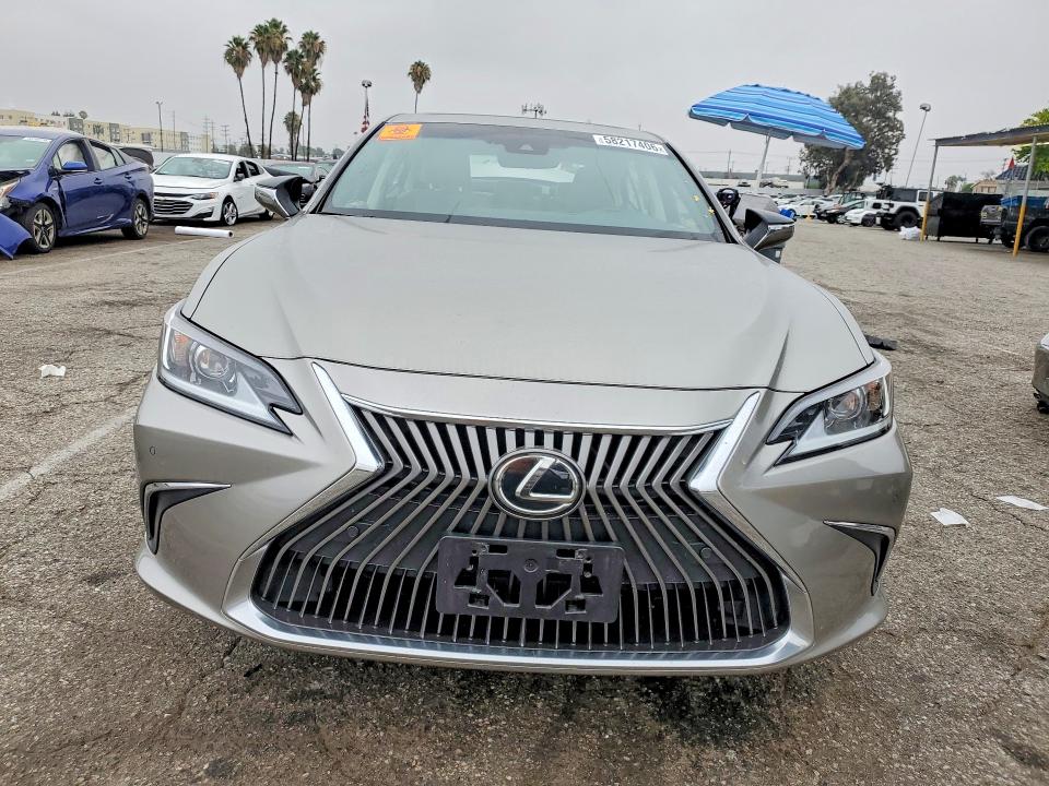58217406 :رقم المزاد ، 58ADZ1B11LU080543 vin ، 2020 Lexus Es مزاد بيع