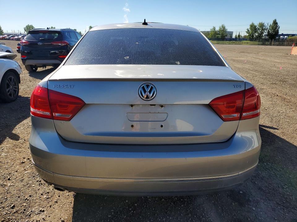 Продажа на аукционе авто 2013 Volkswagen Passat, vin: 1VWCN7A31DC139782, номер лота: 58128806