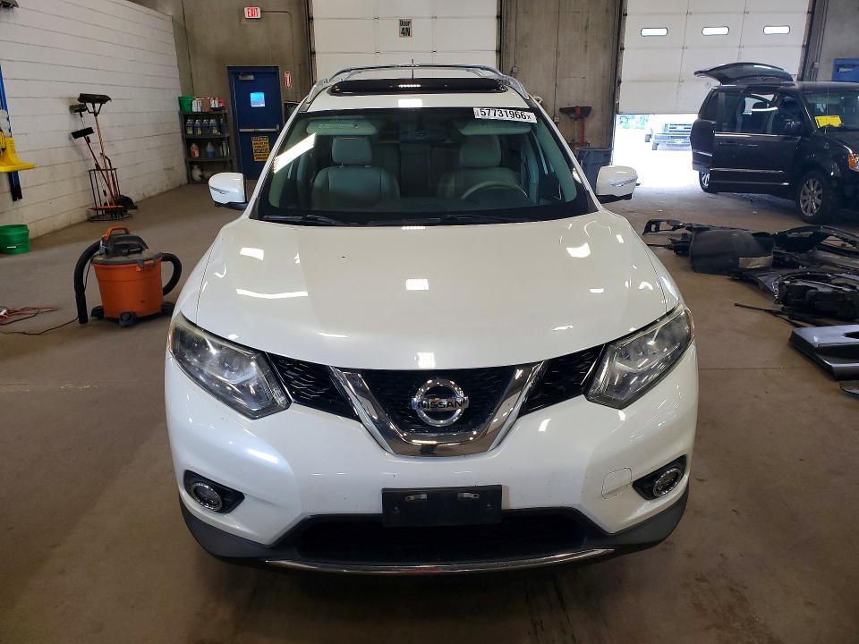 Продажа на аукционе авто 2015 Nissan Rogue, vin: 5N1AT2MT8FC822690, номер лота: 57731966