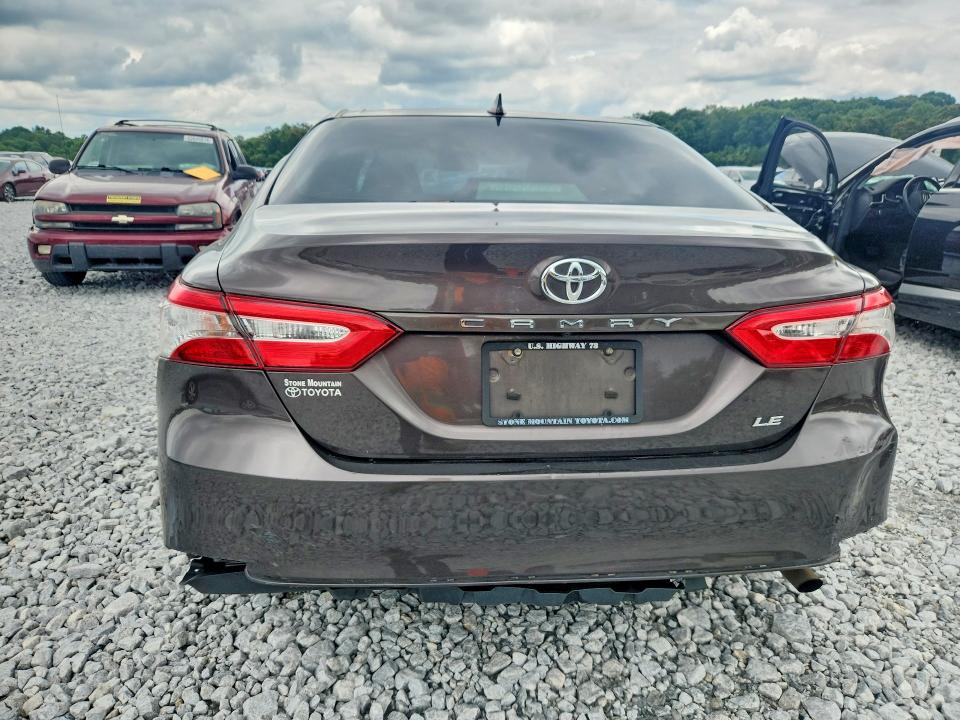 58189326 :رقم المزاد ، 4T1B11HK3KU270560 vin ، 2019 Toyota Camry مزاد بيع