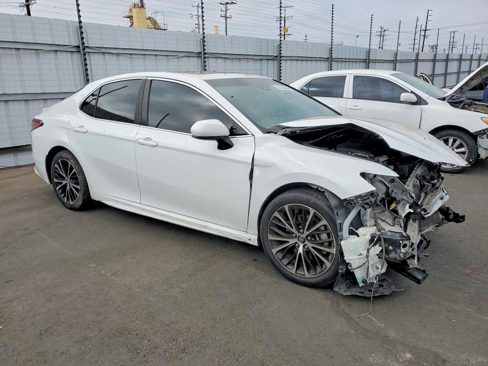 2018 Toyota Camry მანქანა იყიდება აუქციონზე, vin: 4T1B11HK0JU095053, აუქციონის ნომერი: 57266866