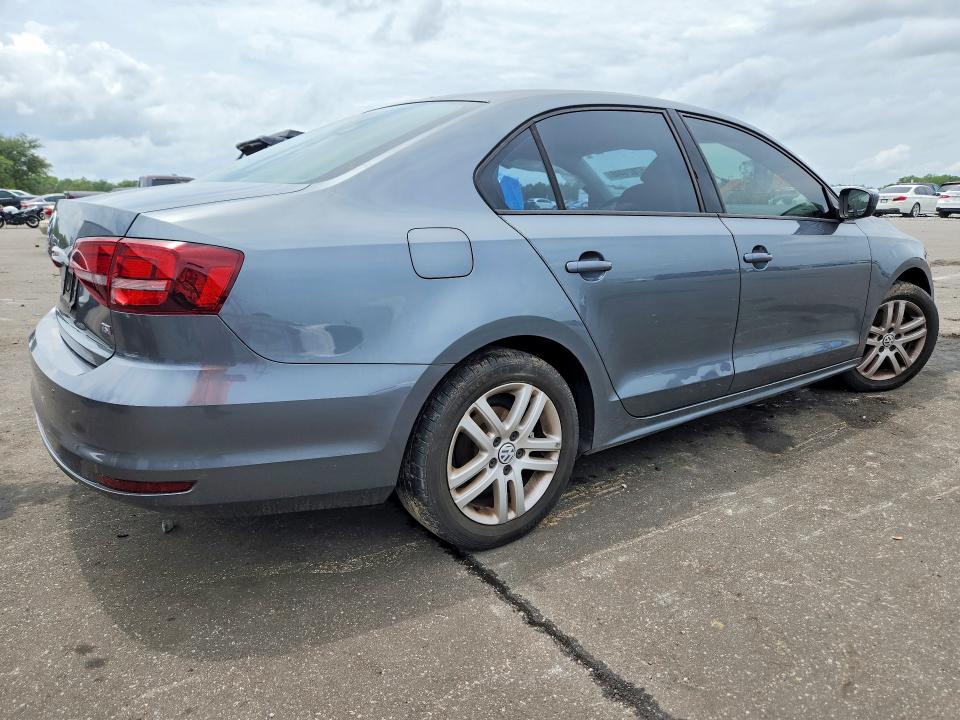 57821446 :رقم المزاد ، 3VW2B7AJXJM247346 vin ، 2018 Volkswagen Jetta مزاد بيع
