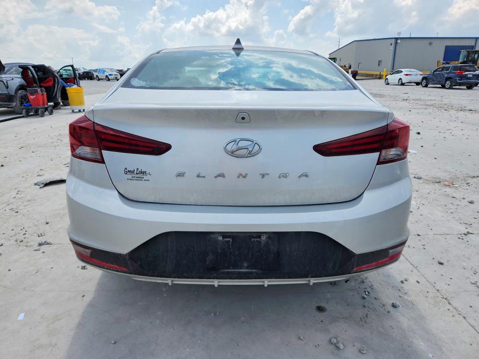 58196996 :رقم المزاد ، 5NPD84LF2KH416185 vin ، 2019 Hyundai Elantra مزاد بيع