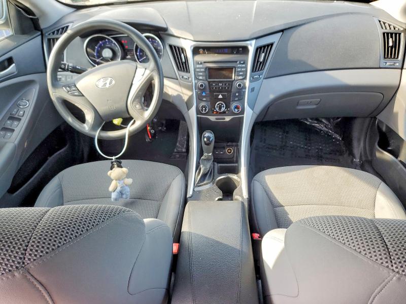 2014 Hyundai Sonata მანქანა იყიდება აუქციონზე, vin: 5NPEB4AC1EH892270, აუქციონის ნომერი: 58960466