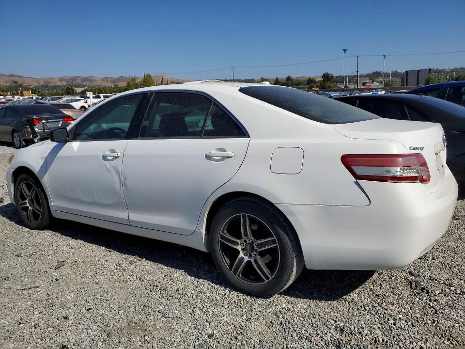 2011 Toyota Camry მანქანა იყიდება აუქციონზე, vin: 4T1BF3EKXBU586720, აუქციონის ნომერი: 55805926