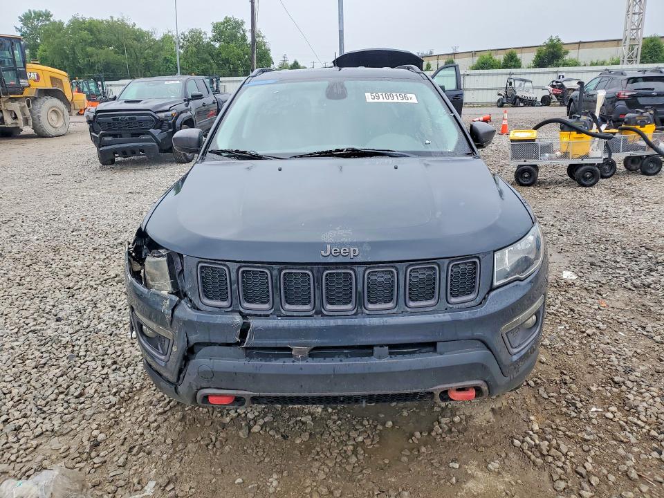 2017 Jeep Compass მანქანა იყიდება აუქციონზე, vin: 3C4NJDDB7HT597541, აუქციონის ნომერი: 59109196