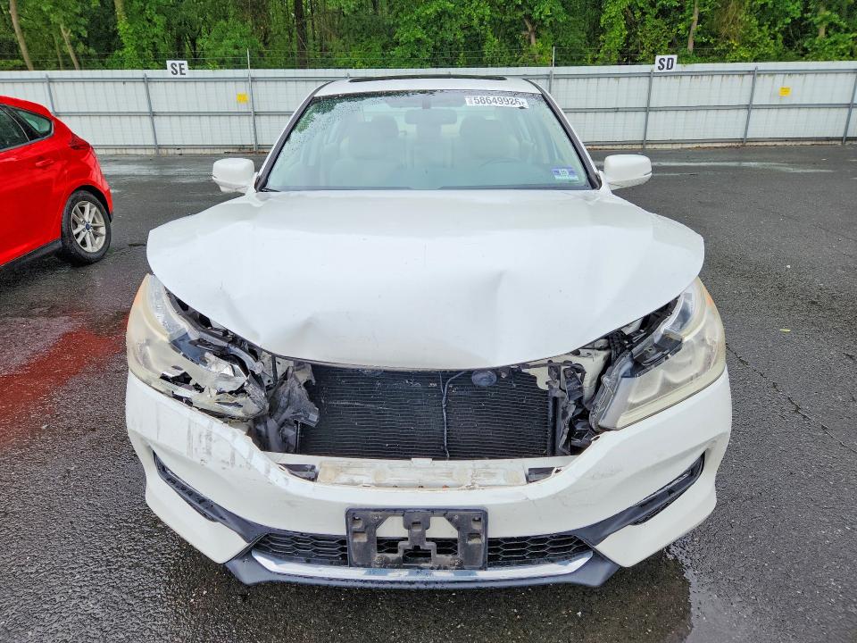 58649926 :رقم المزاد ، 1HGCR3F82HA001630 vin ، 2017 Honda Accord مزاد بيع