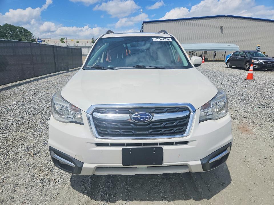 58205086 :رقم المزاد ، JF2SJAJC1JH585454 vin ، 2018 Subaru Forester مزاد بيع