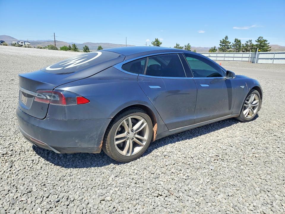2015 Tesla Model S მანქანა იყიდება აუქციონზე, vin: 5YJSA1E14FF112906, აუქციონის ნომერი: 56004946