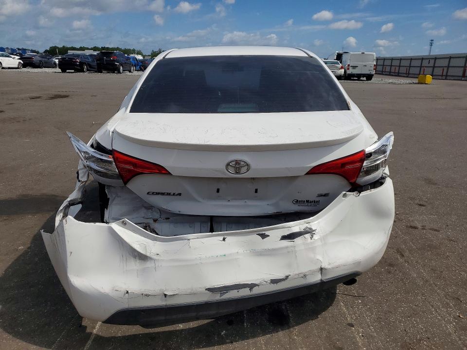 55444366 :رقم المزاد ، 5YFBURHE5JP848173 vin ، 2018 Toyota Corolla مزاد بيع