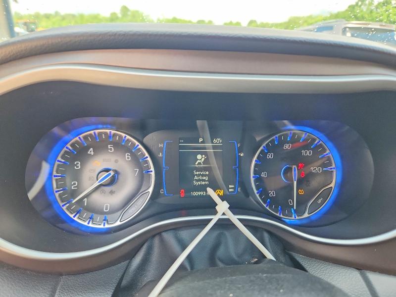 57320536 :رقم المزاد ، 2C4RC1FG2JR122942 vin ، 2018 Chrysler Pacifica مزاد بيع