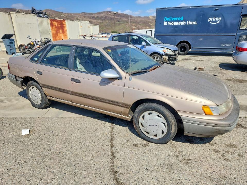 Продажа на аукционе авто 1992 Ford Taurus, vin: 1FACP52U2NA194737, номер лота: 59049806