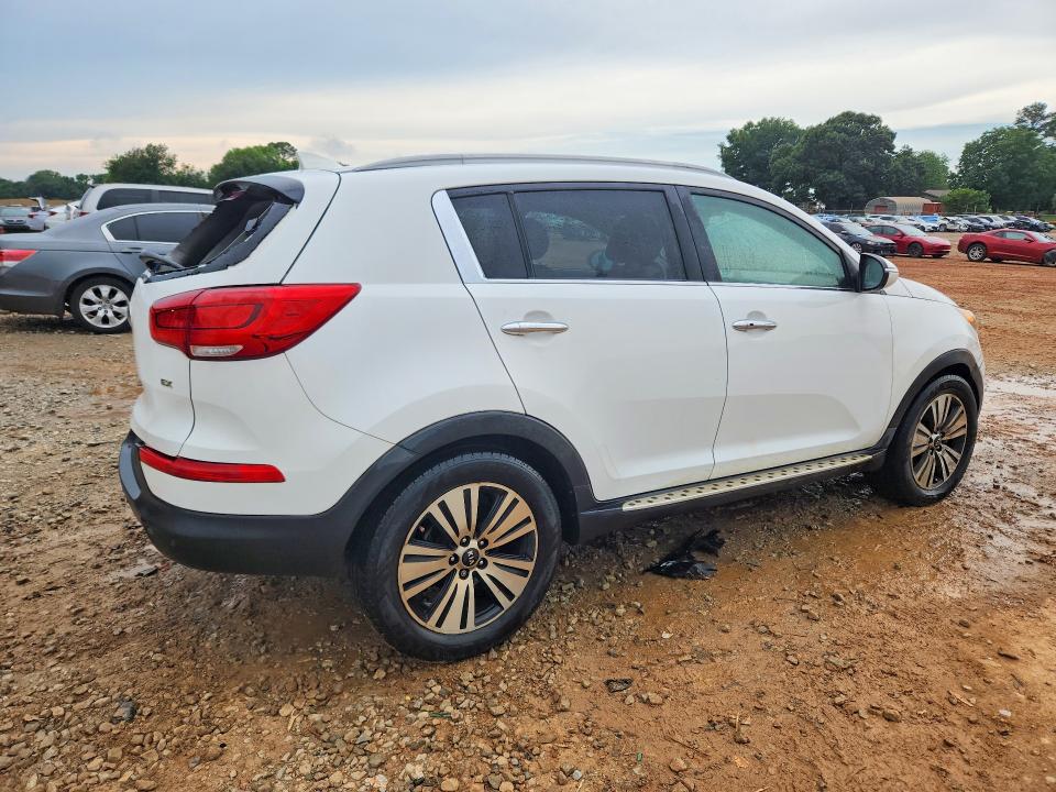 2014 Kia Sportage მანქანა იყიდება აუქციონზე, vin: KNDPC3AC2E7617057, აუქციონის ნომერი: 55783336