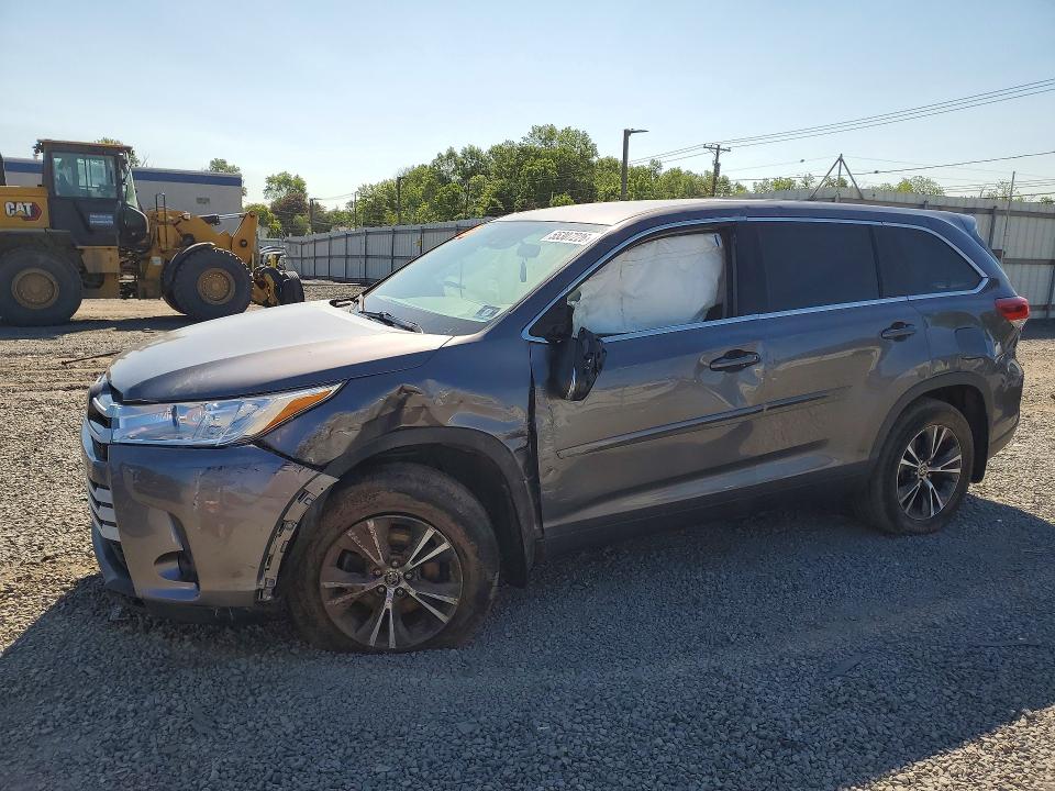 55307226 :رقم المزاد ، 5TDBZRFH9KS747483 vin ، 2019 Toyota Highlander مزاد بيع