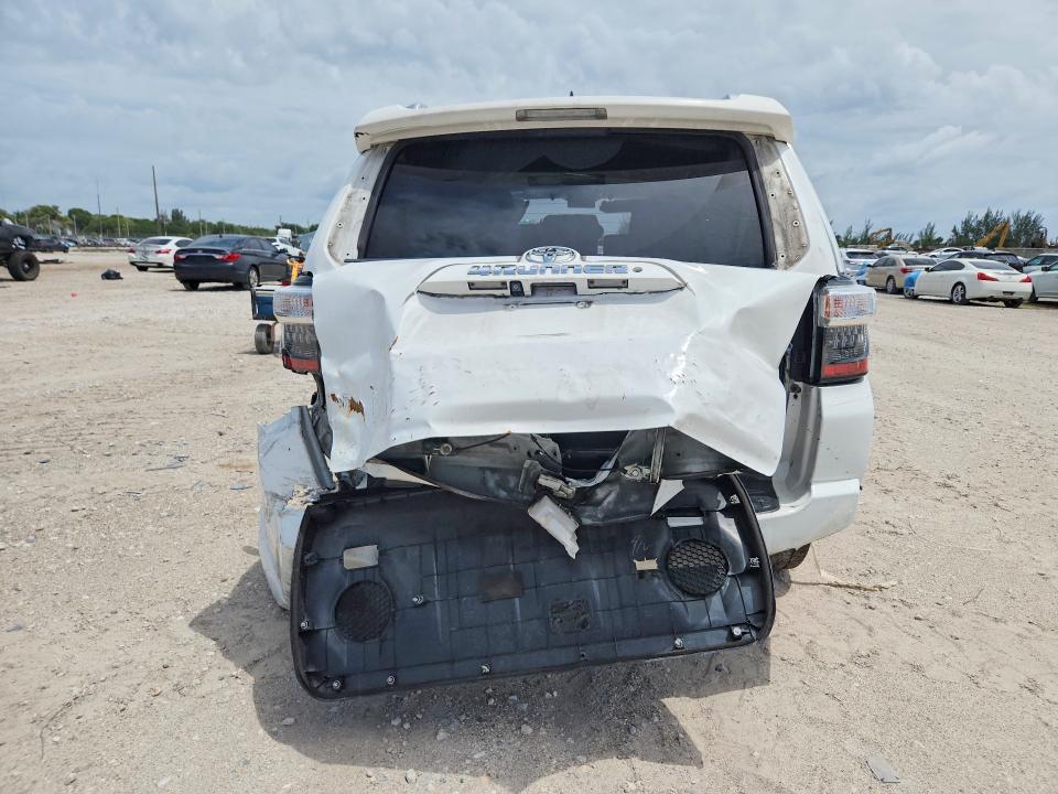 55377236 :رقم المزاد ، JTEZU5JR8J5167163 vin ، 2018 Toyota 4runner مزاد بيع