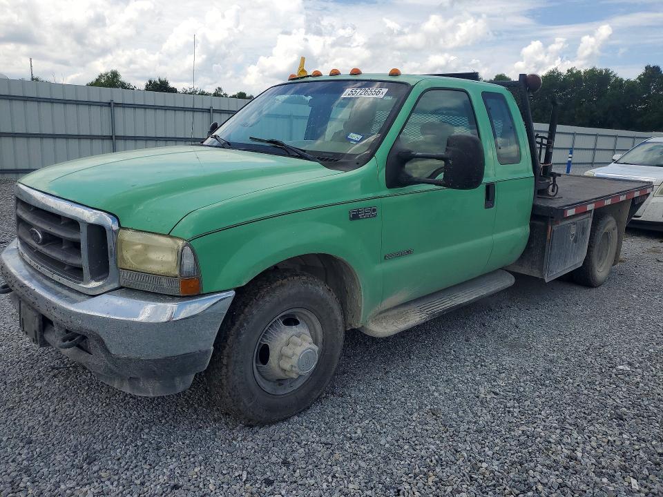 55726556 :رقم المزاد ، 1FDWX36F52EC33991 vin ، 2002 Ford F350 مزاد بيع