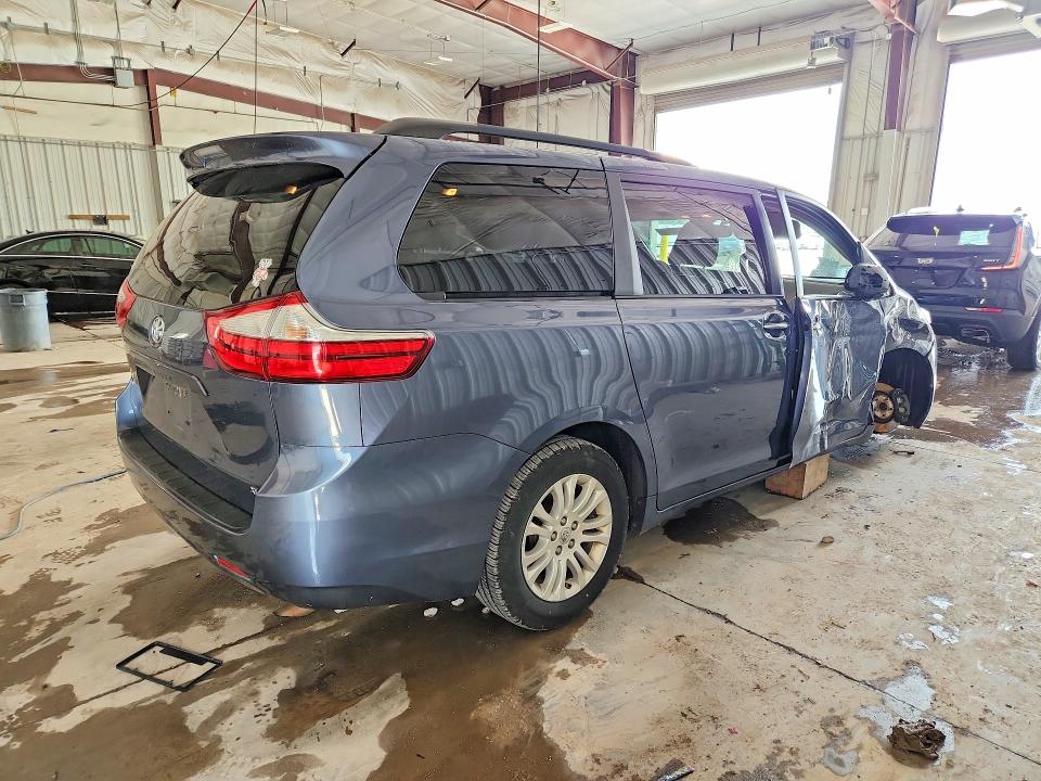 2015 Toyota Sienna მანქანა იყიდება აუქციონზე, vin: 5TDYK3DC9FS599490, აუქციონის ნომერი: 58578556