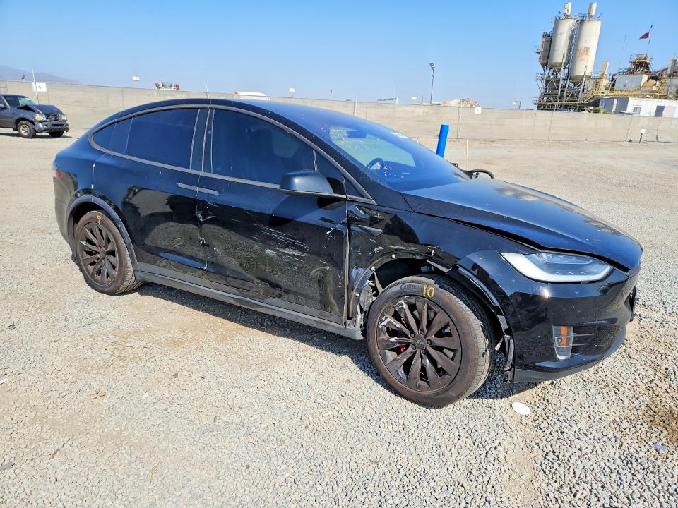 2018 Tesla Model X მანქანა იყიდება აუქციონზე, vin: 5YJXCBE43JF142956, აუქციონის ნომერი: 56355436
