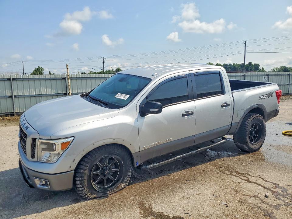 58313746 :رقم المزاد ، 1N6AA1E5XKN505168 vin ، 2019 Nissan Titan مزاد بيع