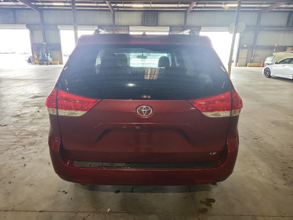 2011 Toyota Sienna მანქანა იყიდება აუქციონზე, vin: 5TDKK3DC4BS123311, აუქციონის ნომერი: 57145926