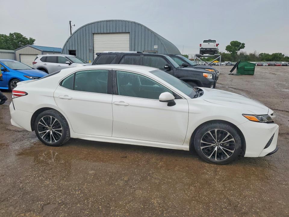 2020 Toyota Camry მანქანა იყიდება აუქციონზე, vin: 4T1G11BK7LU010565, აუქციონის ნომერი: 58524576