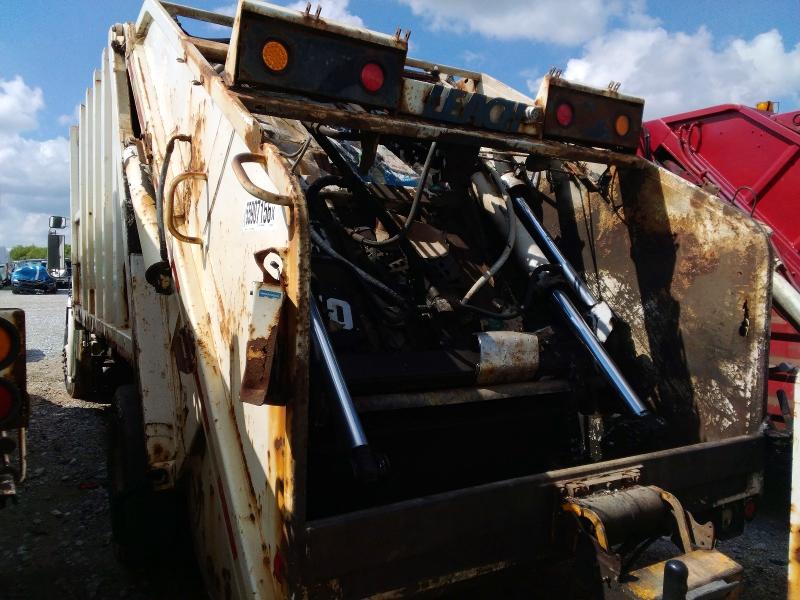 55907156 :رقم المزاد ، 1FV6HLBB0VH696388 vin ، 1997 Freightliner Fl70 مزاد بيع