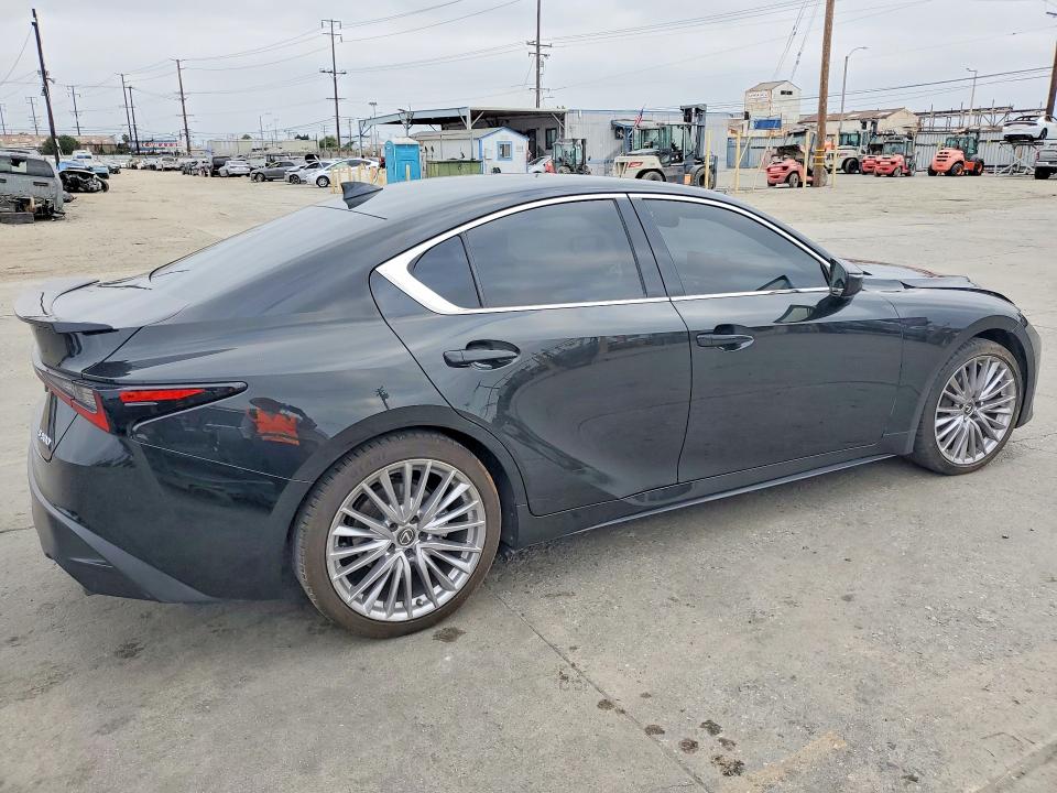 58966646 :رقم المزاد ، JTHDA1D2XN5118047 vin ، 2022 Lexus Is مزاد بيع