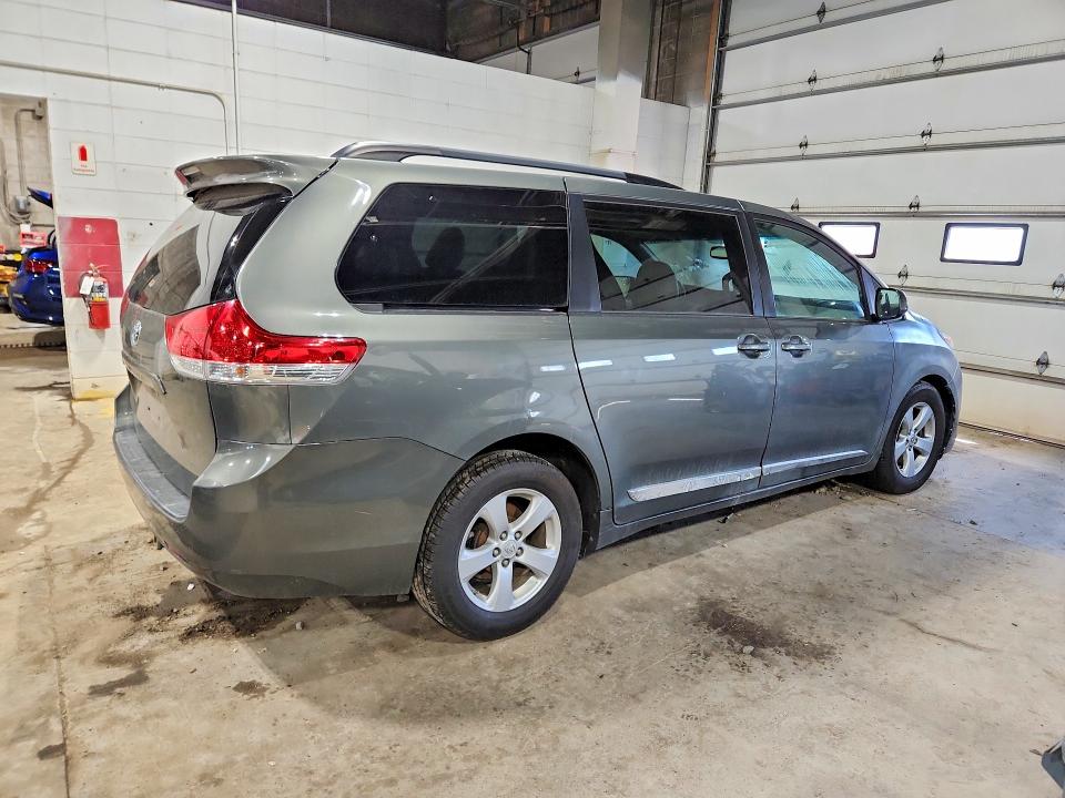 Продажа на аукционе авто 2011 Toyota Sienna, vin: 5TDKK3DC4BS079469, номер лота: 56699756