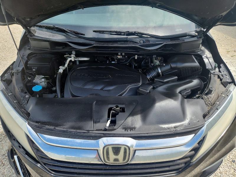 57668856 :رقم المزاد ، 5FNRL6H89JB032167 vin ، 2018 Honda Odyssey مزاد بيع