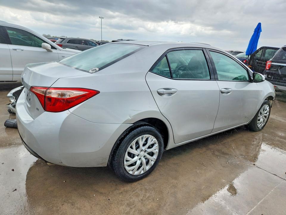 Продажа на аукционе авто 2017 Toyota Corolla, vin: 5YFBURHE8HP600008, номер лота: 55858026
