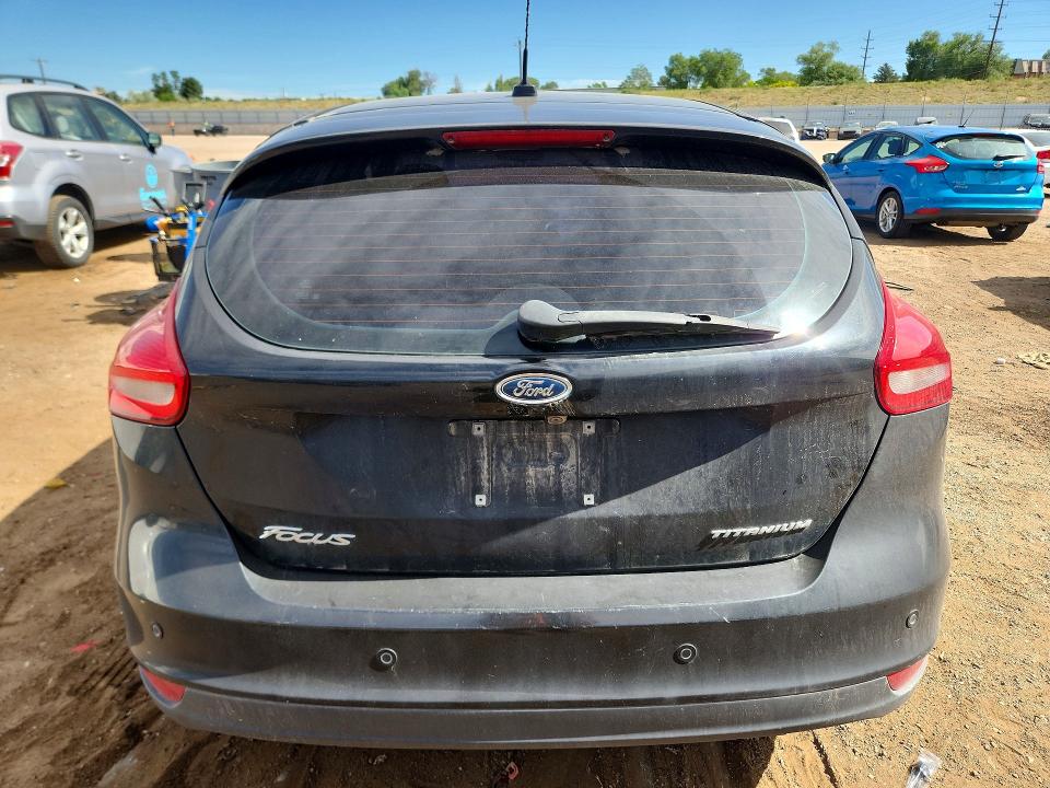 57533546 :رقم المزاد ، 1FADP3N20FL279326 vin ، 2015 Ford Focus مزاد بيع