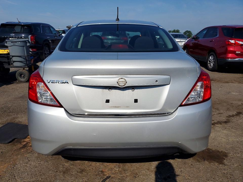 59111446 :رقم المزاد ، 3N1CN7AP9FL863672 vin ، 2015 Nissan Versa مزاد بيع