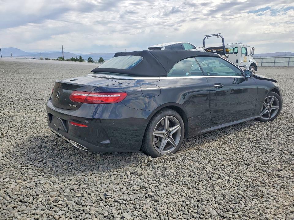 58145626 :رقم المزاد ، WDD1K6GB8JF047452 vin ، 2018 Mercedes-benz E مزاد بيع