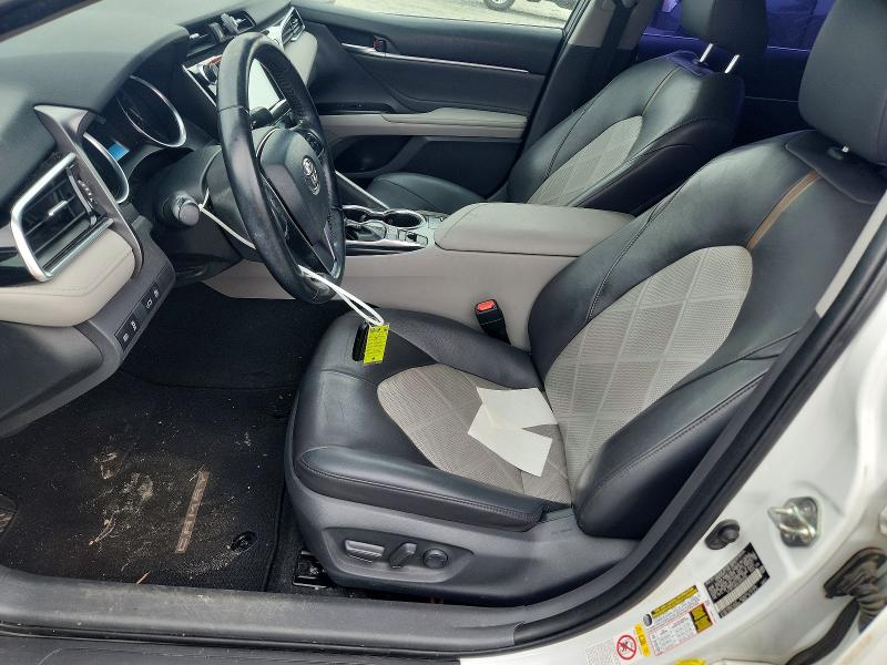 2018 Toyota Camry მანქანა იყიდება აუქციონზე, vin: 4T1B11HK0JU004282, აუქციონის ნომერი: 56630546
