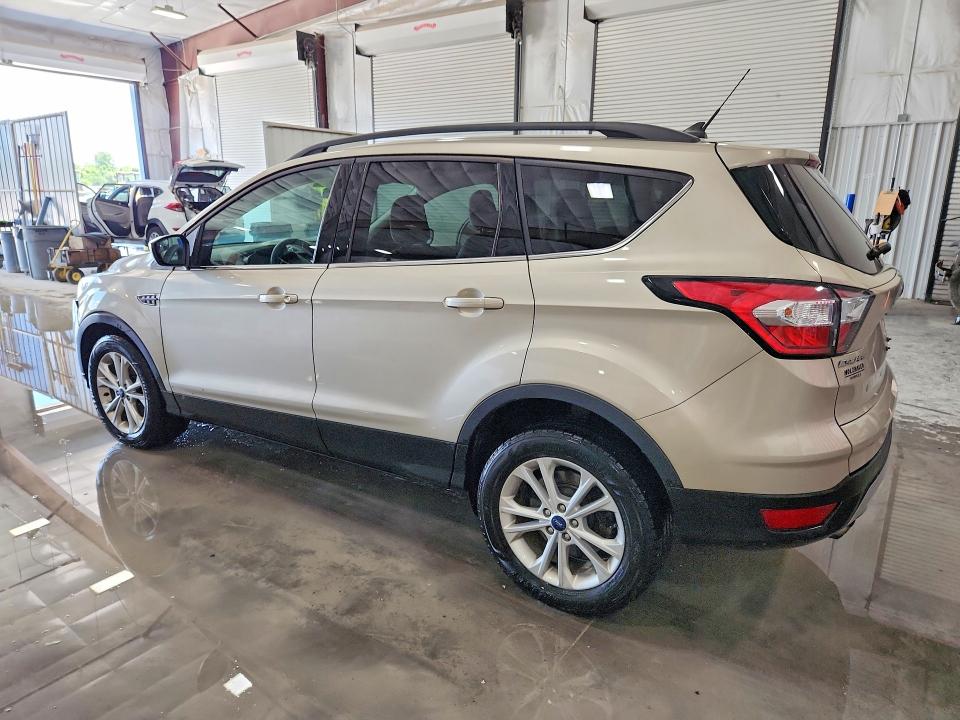 Продаж на аукціоні авто 2018 Ford Escape, vin: 1FMCU0GD6JUB72856, номер лоту: 57405166