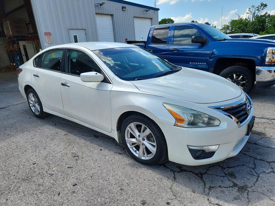 2015 Nissan Altima მანქანა იყიდება აუქციონზე, vin: 1N4AL3AP0FC212791, აუქციონის ნომერი: 55357756