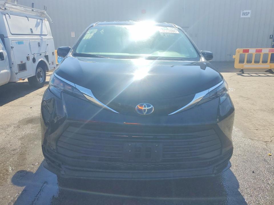 Продаж на аукціоні авто 2025 Toyota Sienna, vin: 5TDKRKEC2SS240227, номер лоту: 56510566