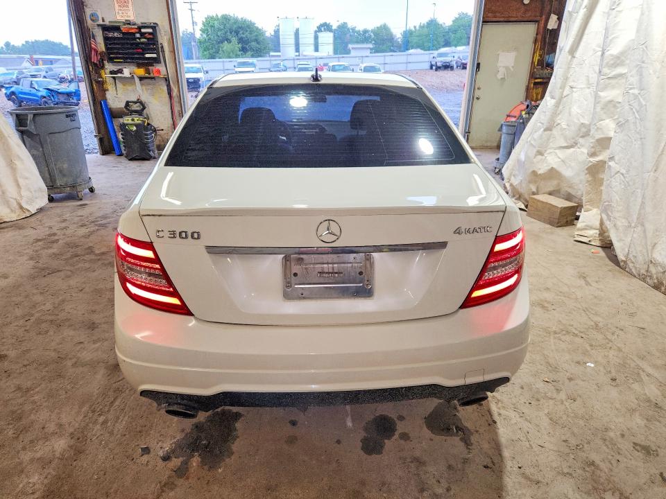 57843676 :رقم المزاد ، WDDGF8BB7CR201944 vin ، 2012 Mercedes-benz C مزاد بيع