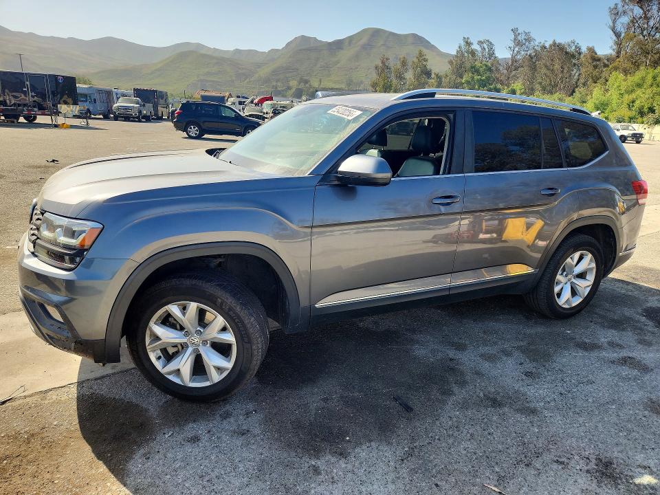 Продажа на аукционе авто 2018 Volkswagen Atlas, vin: 1V2MR2CA4JC537685, номер лота: 55420256