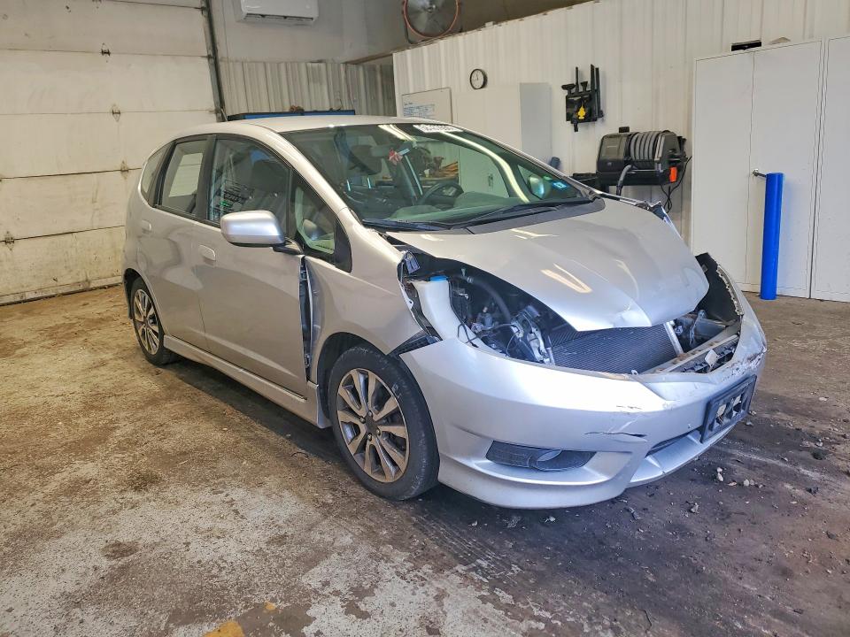 2013 Honda Fit მანქანა იყიდება აუქციონზე, vin: JHMGE8G5XDC042758, აუქციონის ნომერი: 58437656
