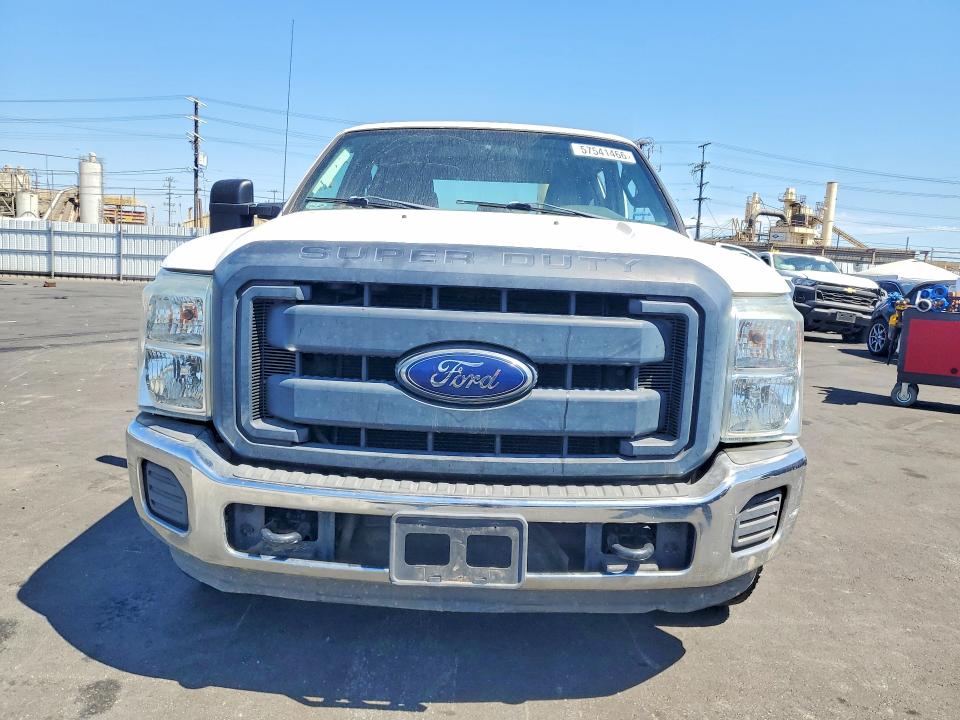 57541466 :رقم المزاد ، 1FT7W2A66FED72983 vin ، 2015 Ford F250 مزاد بيع
