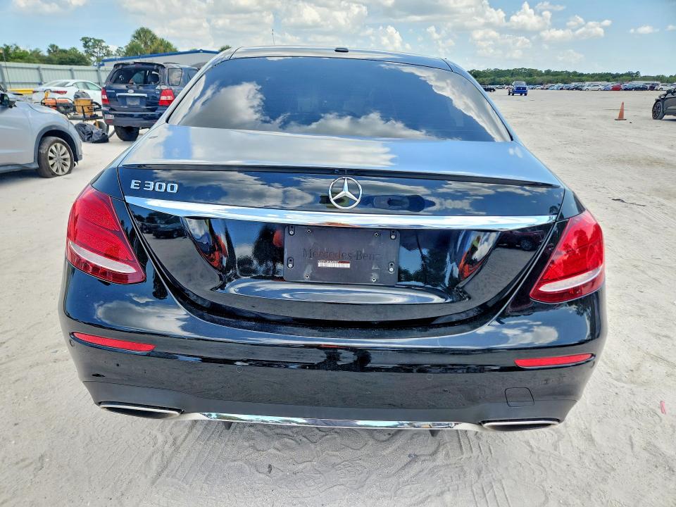 Продажа на аукционе авто 2018 Mercedes-benz E, vin: WDDZF4JB9JA480957, номер лота: 58140796