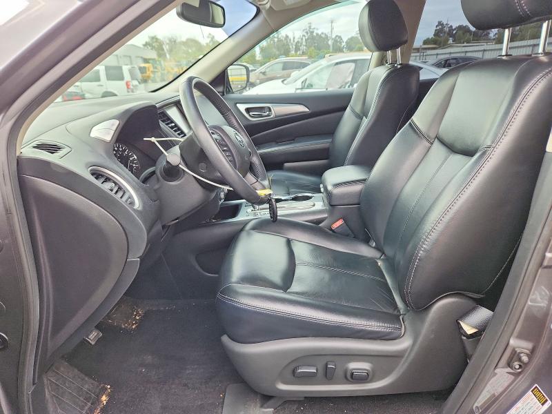 58252076 :رقم المزاد ، 5N1DR2MN7HC646358 vin ، 2017 Nissan Pathfinder مزاد بيع