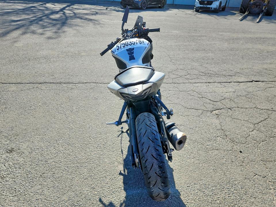 57503576 :رقم المزاد ، MH3RH18Y4LK004692 vin ، 2020 Yamaha Yzf R3 مزاد بيع