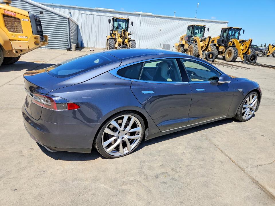 Продаж на аукціоні авто 2015 Tesla Model S, vin: 5YJSA1E29FF119696, номер лоту: 56567976