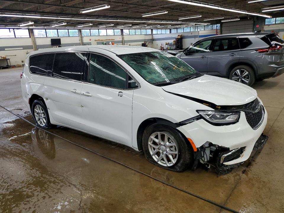 Продажа на аукционе авто 2026 Chrysler Pacifica, vin: 2C4RC1BG5TR169438, номер лота: 57480936