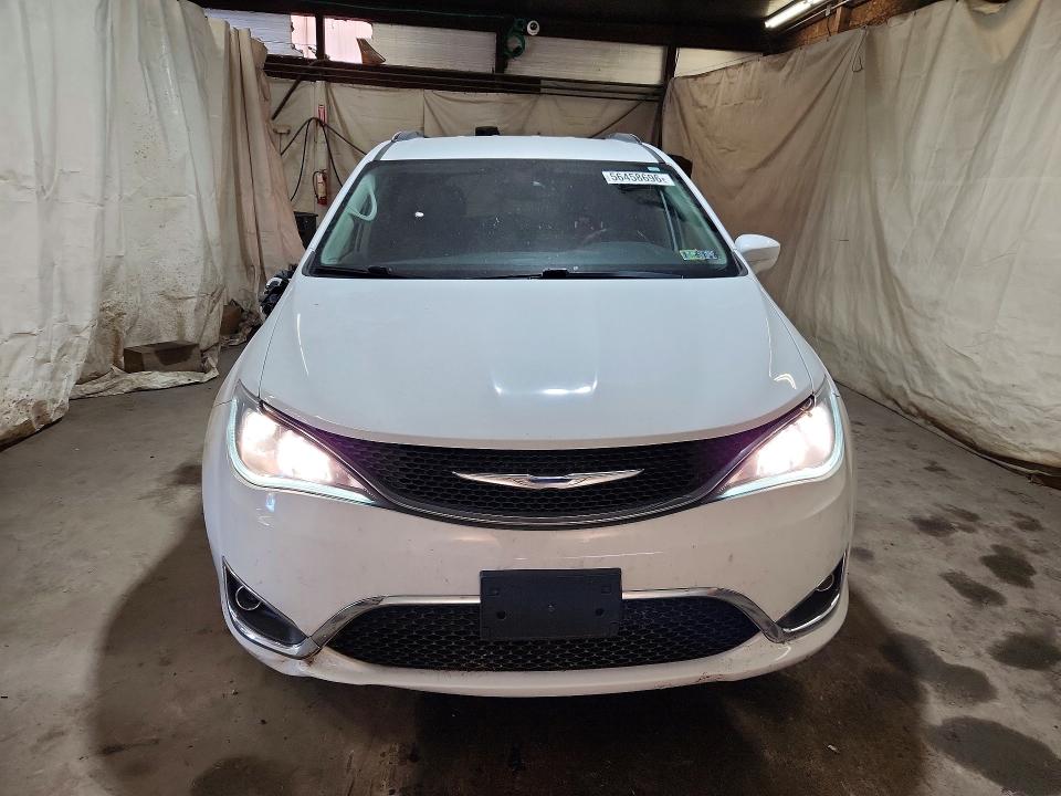56458696 :رقم المزاد ، 2C4RC1BG7JR149379 vin ، 2018 Chrysler Pacifica مزاد بيع