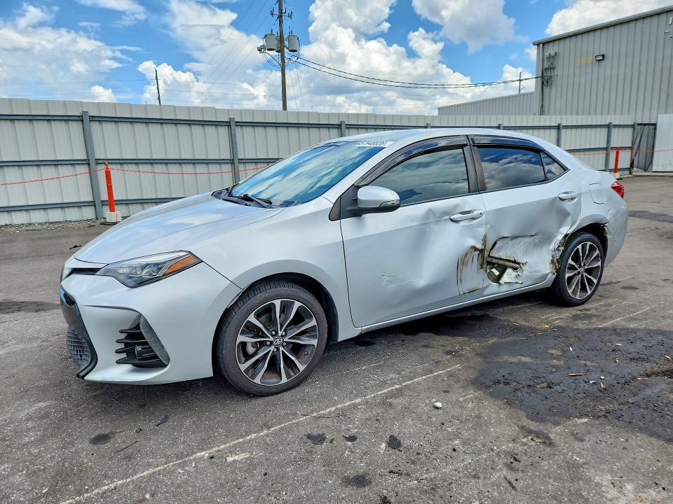 Продаж на аукціоні авто 2018 Toyota Corolla, vin: 5YFBURHE6JP806997, номер лоту: 57948826